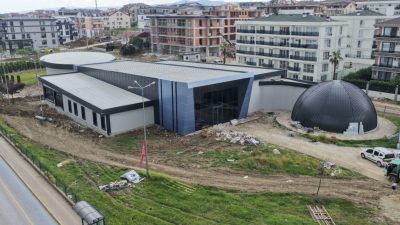 Başiskele Belediyesi tarafından yapımı sürdürülen 15 Temmuz Bilim Merkezi, tamamlandığında