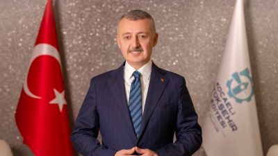 Kocaeli Büyükşehir Belediye Başkanı Tahir Büyükakın, İzmit’in düşman işgalinden kurtuluşunun