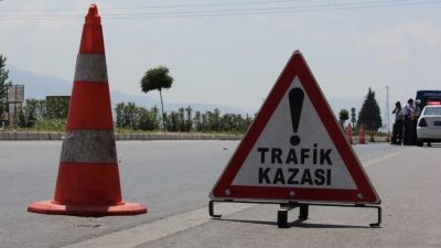 Kocaeli’nin Başiskele ilçesinde D-100 Karayolu’nda meydana gelen zincirleme trafik kazasında