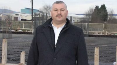 Kartepe Çepni Mahallesi Muhtarı Hüseyin Türker, sık sık yaşanan elektrik