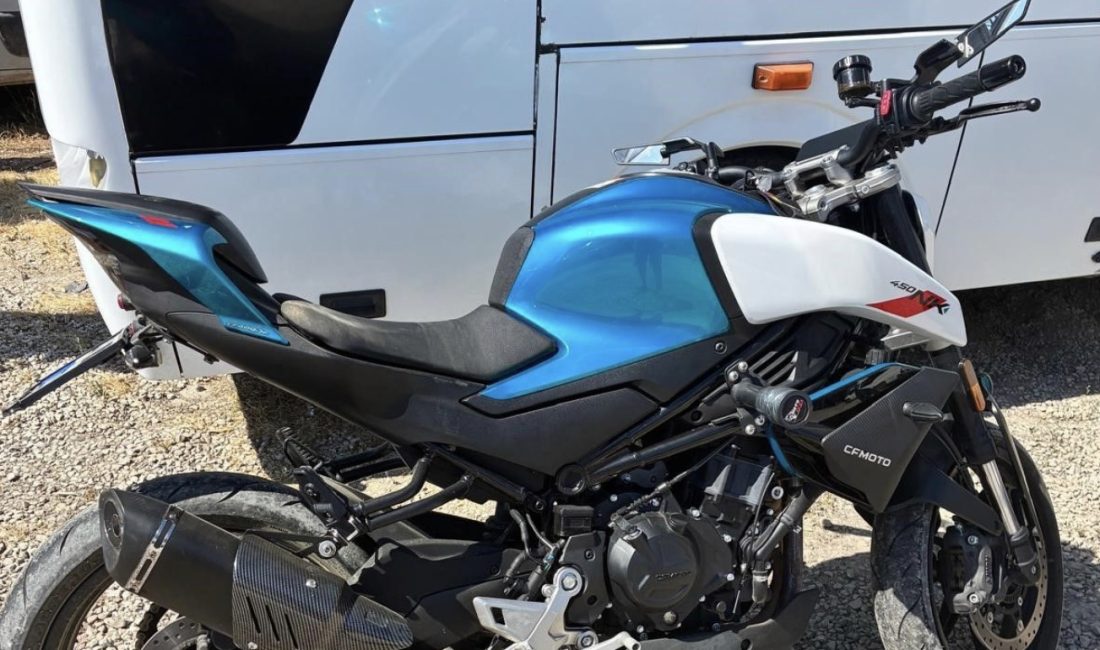 Kocaeli’nin Gölcük ilçesinde denetim noktasında “dur” ihtarına uymayarak kaçan motosiklet