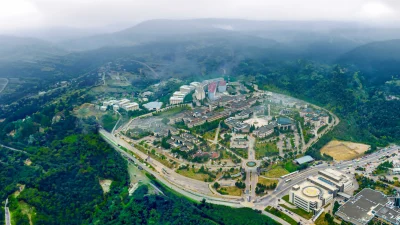 Kocaeli Üniversitesi (KOÜ) 2025-2026 Akademik Yılı mezuniyet törenleri için geri