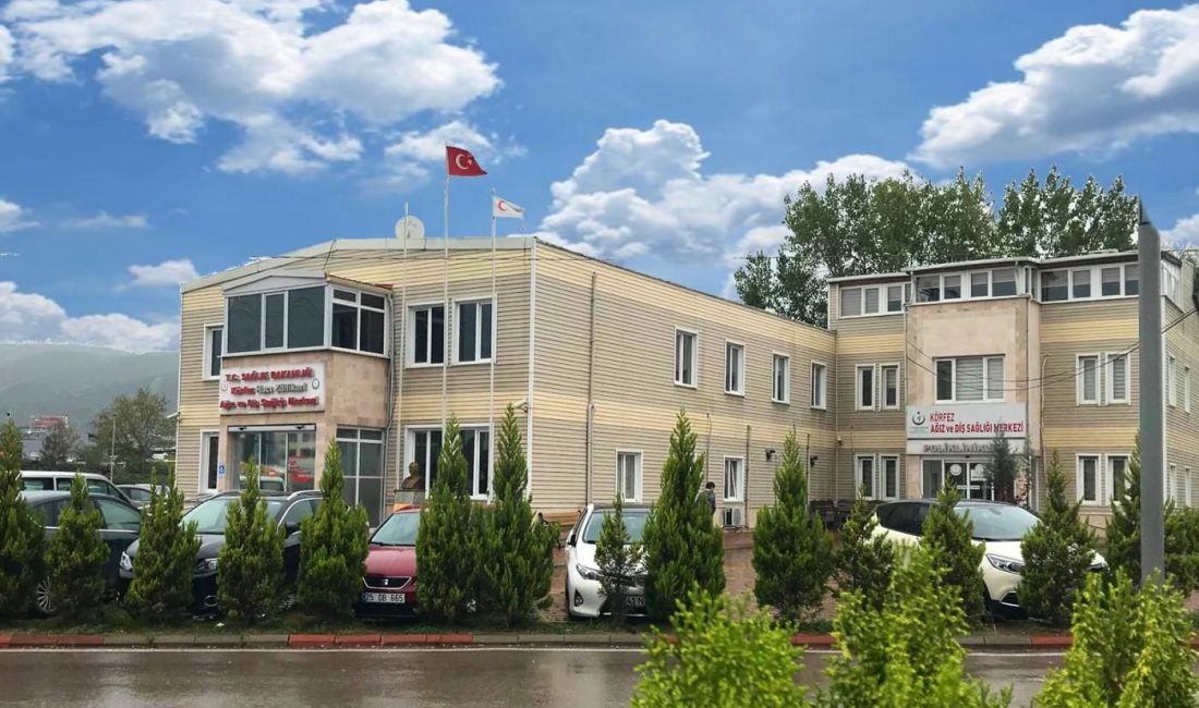 Körfez Diş Hastanesi önünde çıkan tartışmanın kavgaya dönüşmesi sonucu bir