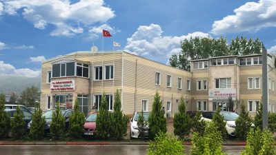 Körfez Diş Hastanesi önünde çıkan tartışmanın kavgaya dönüşmesi sonucu bir