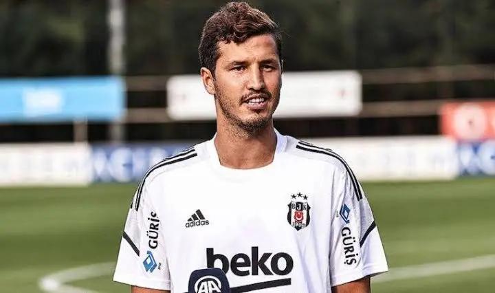 Süper Lig’de kalıcı olmayı hedefleyen Kocaelispor’un, Beşiktaş forması giyen tecrübeli