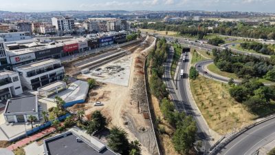 Çayırova Belediyesi tarafından Fatih Sultan Mehmet Parkı’nda başlatılan yenileme ve