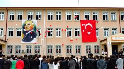 Kamuoyunda uzun süredir tartışma konusu olan Derince Lisesi’nin yeniden inşa