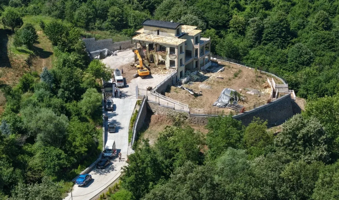 Başiskele Belediyesi, ruhsatsız ve kaçak yapılaşmaya karşı yürüttüğü mücadele kapsamında