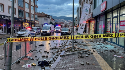 Kocaeli'nin Kartepe ilçesinde iki grup arasında çıkan tartışma kısa sürede
