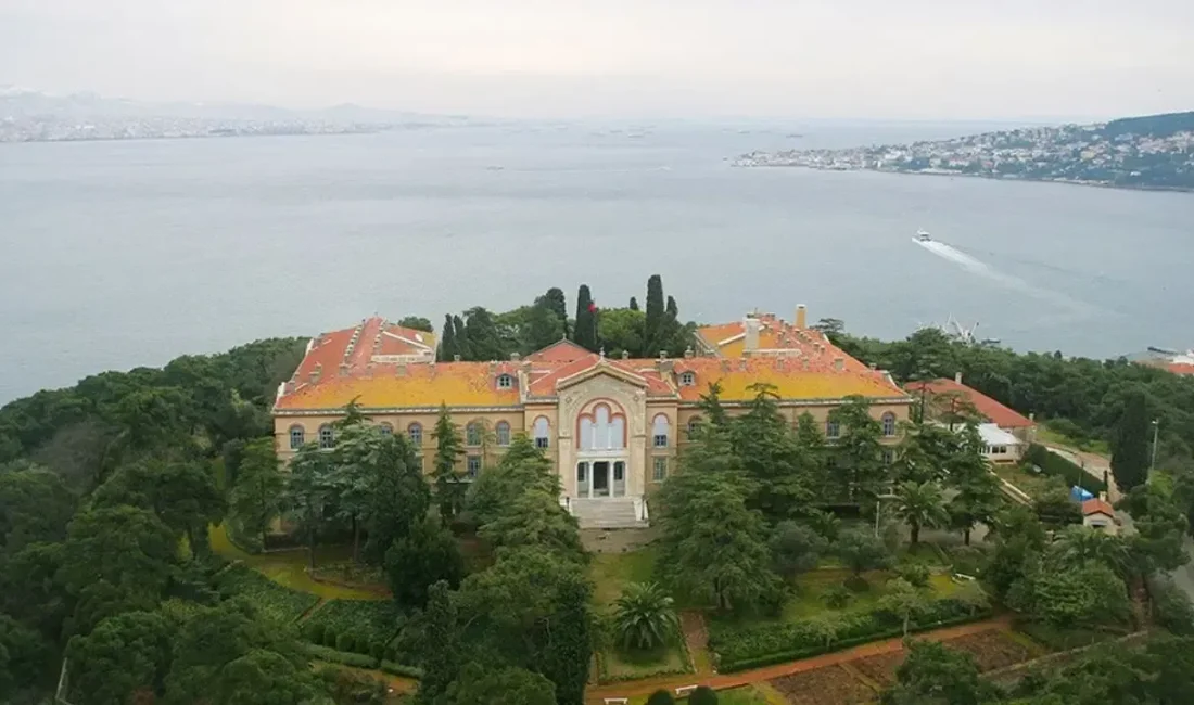 Heybeliada Ruhban Okulu’nun yeniden açılmasına yönelik tartışmalar sürerken, Kocaeli Aydınlar