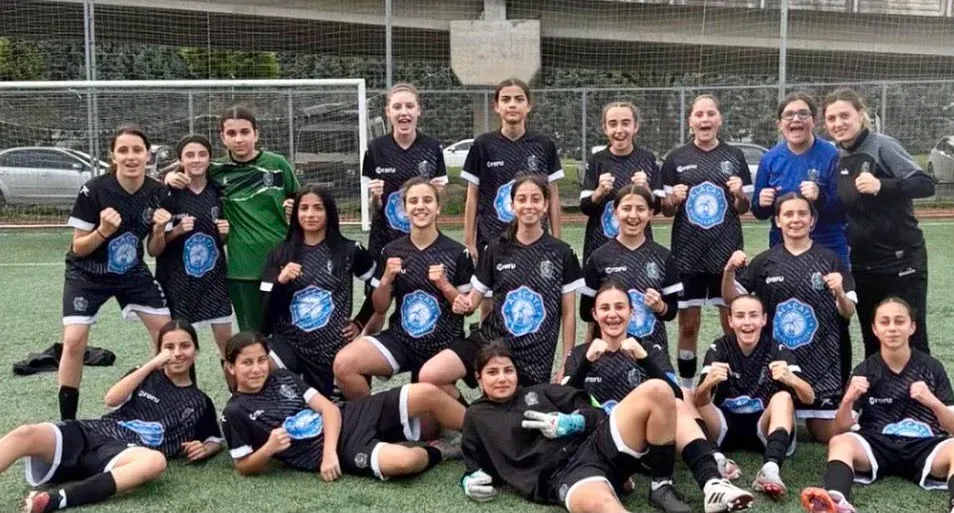 Kocaeli Kadın Futbol Kulübü, altyapıda adeta fırtına estirdi. U-15 Ligi'nin