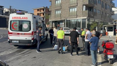Kocaeli’nin Darıca ilçesinde meydana gelen trafik kazasında motosiklette bulunan 2