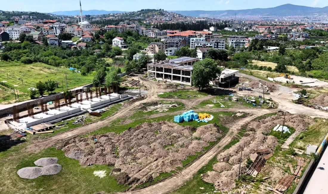 Kocaeli Büyükşehir Belediyesi, Gölcük İhsaniye Mahallesi’nde inşasına devam ettiği spor