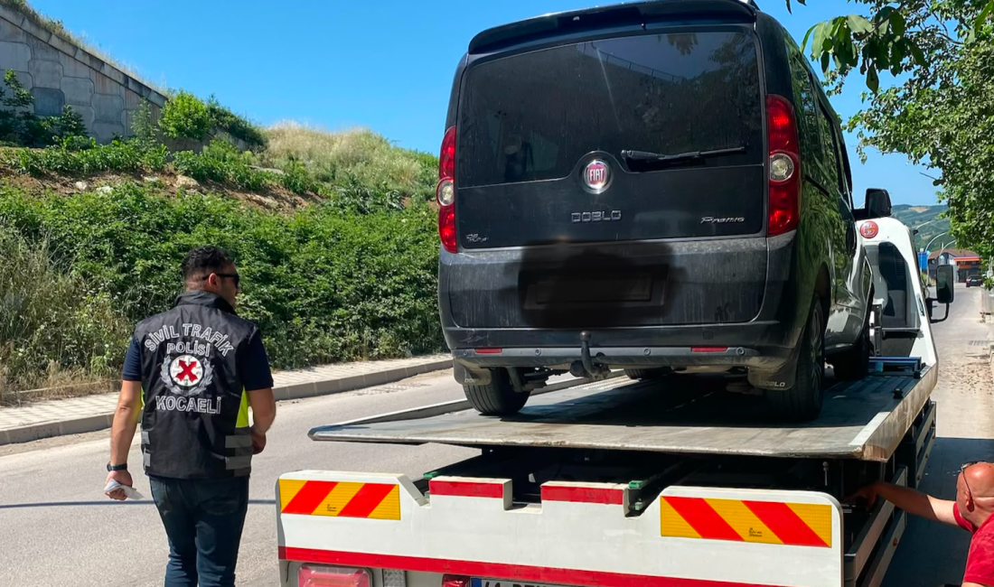 Kocaeli'de korsan taşımacılıkla mücadele kapsamında yapılan denetimlerde bir sürücüye ağır