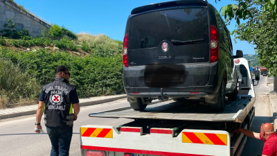 Kocaeli'de korsan taşımacılıkla mücadele kapsamında yapılan denetimlerde bir sürücüye ağır