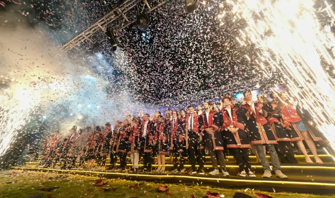 Gebze’de faaliyet gösteren TÜBİTAK Fen Lisesi, kuruluşunun ardından ilk mezunlarını
