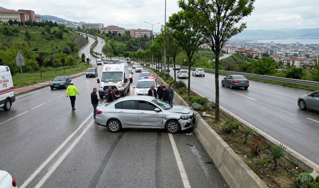 İzmit Umuttepe Yolu üzerinde meydana gelen trafik kazasında kontrolden çıkan