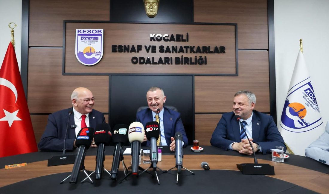 Kocaeli Büyükşehir Belediye Başkanı Tahir Büyükakın, KESOB Başkanı Kadir Durmuş