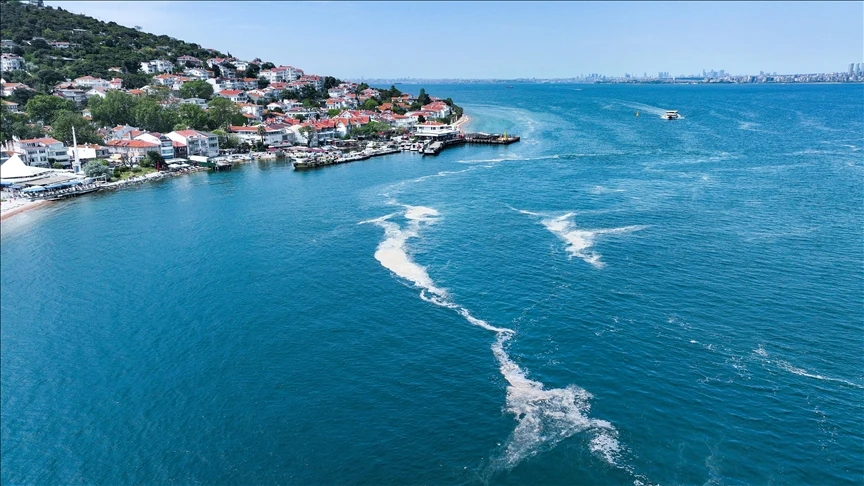 Kocaeli Kongre Merkezi'nde düzenlenen "Bir Deniz Bir Gelecek; Marmara'dan COP31’e"