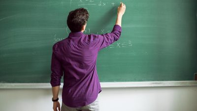 İzmit Belediyesi, iştiraklerinden BEKAŞ bünyesinde görevlendirilmek üzere Türk Dili ve