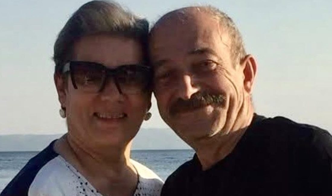 Kocaeli'de uzun yıllar matematik öğretmenliği yapan ve Savaş Kırtasiye'nin sahibi