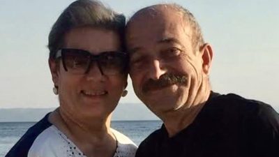 Kocaeli'de uzun yıllar matematik öğretmenliği yapan ve Savaş Kırtasiye'nin sahibi