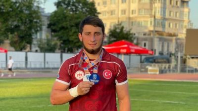 Rugby Europe Trophy Erkekler 7'li Ragbi Şampiyonası'nda Avrupa üçüncüsü olan