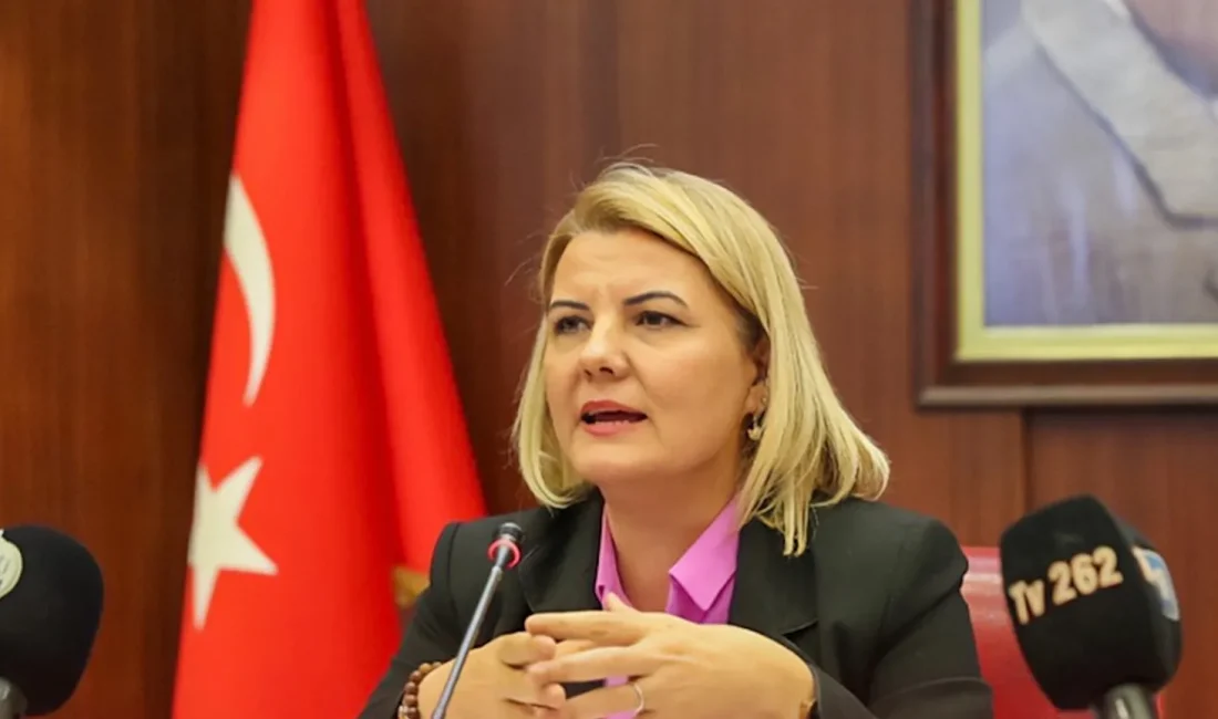 İzmit Belediyesi'ne yönelik soruşturma kapsamında gözaltına alınan İzmit Belediye Başkanı