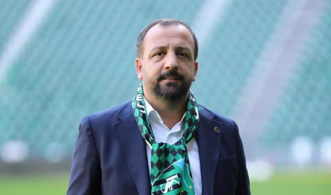 Kocaelispor Basın Sözcüsü ve yönetim kurulu üyesi Kadir Genç, iş