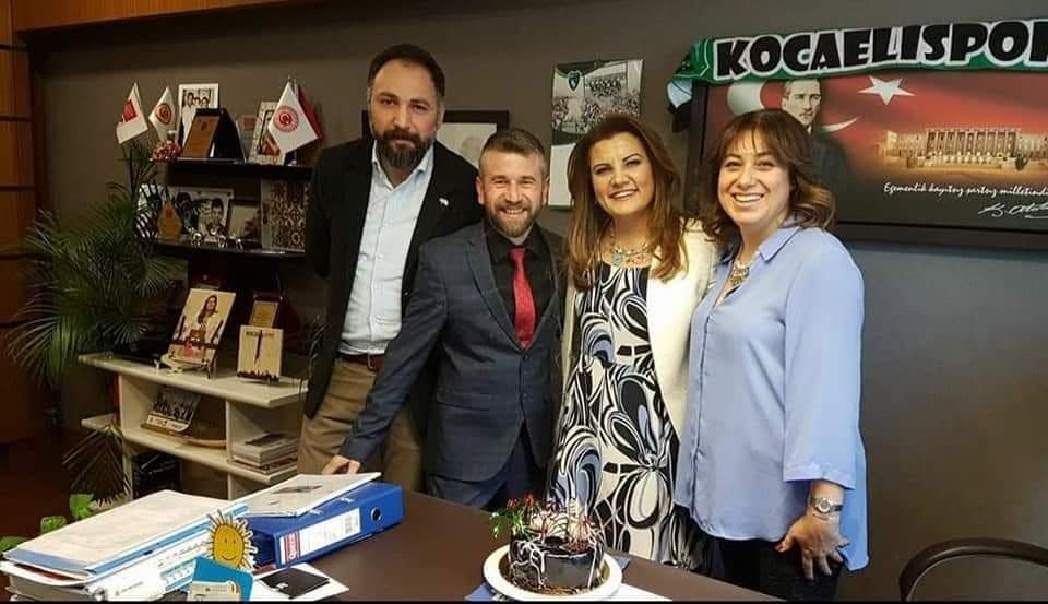 İzmit Belediyesi'nde uzun yıllar görev yapan ve emekliliğinin ardından Bodrum'a
