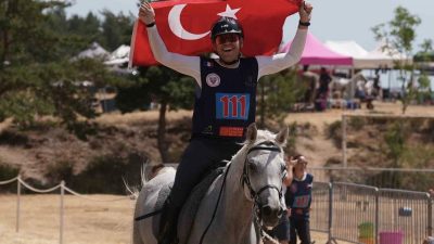 zmitli ve Kocaelisporlu sporcu Oğuz Alper Öktem, Fransa’daki başarısıyla CEIO2
