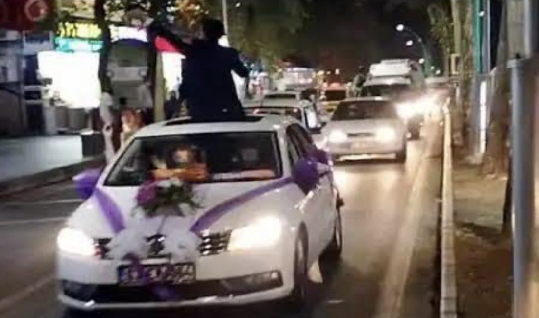 Kocaeli’nin Derince ilçesinde düğün konvoyuyla yolu kapatarak trafik akışını tehlikeye