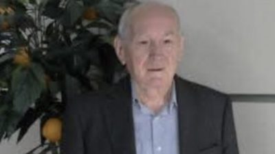 Kocaeli’nin Körfez ilçesi Yarımca Mahallesi’nin tanınan isimlerinden, Petkim emeklisi Enstrüman