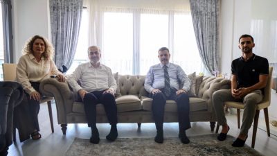 İçişleri Bakanı Mustafa Çiftçi, geçirdiği operasyon nedeniyle evinde istirahat eden
