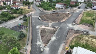 Kocaeli Büyükşehir Belediyesi, Başiskele Yeniköy Mahallesi’nde trafik yoğunluğunun yaşandığı Vatan