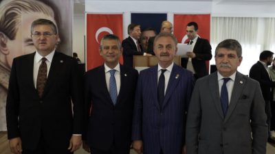 CHP’den ayrılarak kurulan YENİ Parti’nin ilk Kurucular Kurulu toplantısına katılan