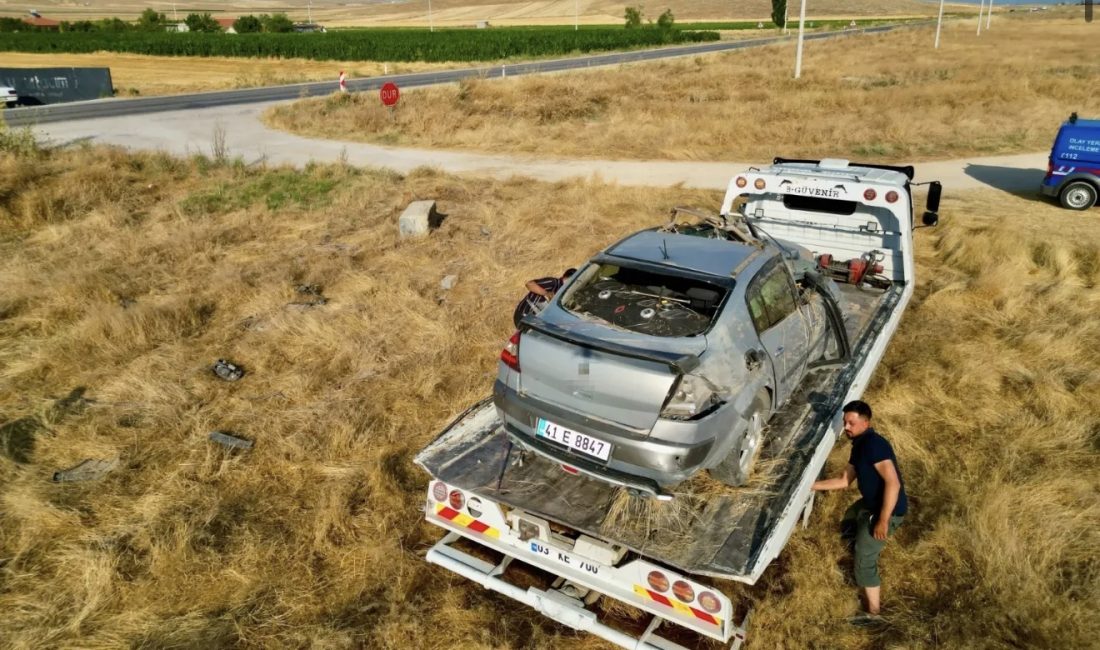 Afyonkarahisar’da kontrolden çıkarak takla atan otomobilin sürücüsü, Kocaelili 20 yaşındaki