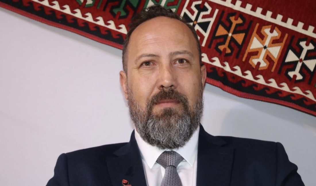 Zafer Partisi İzmit İlçe Başkanı Onur Tırpanlar, görevinden ve parti