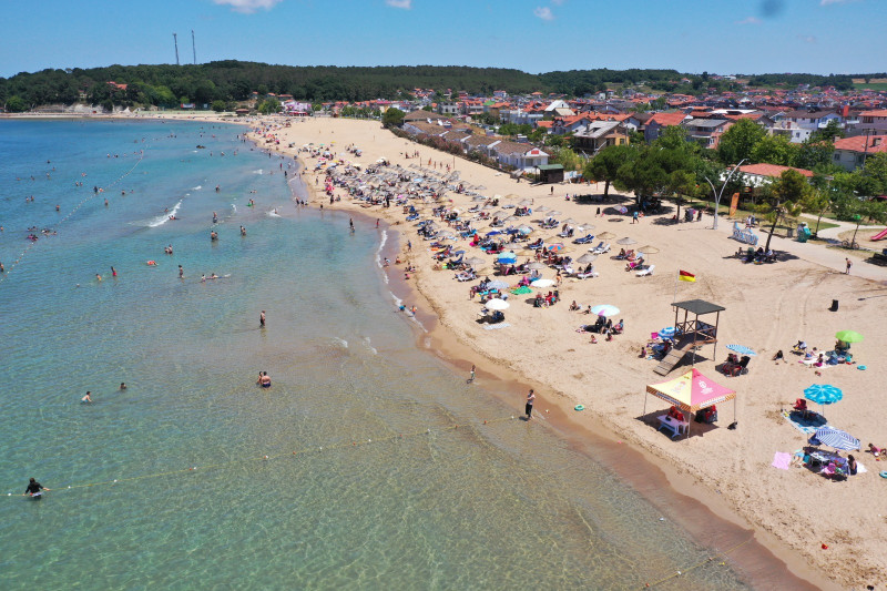 Kocaeli Büyükşehir Belediyesi’nin işlettiği Mavi Bayraklı plajlarda 2026 yaz sezonunda