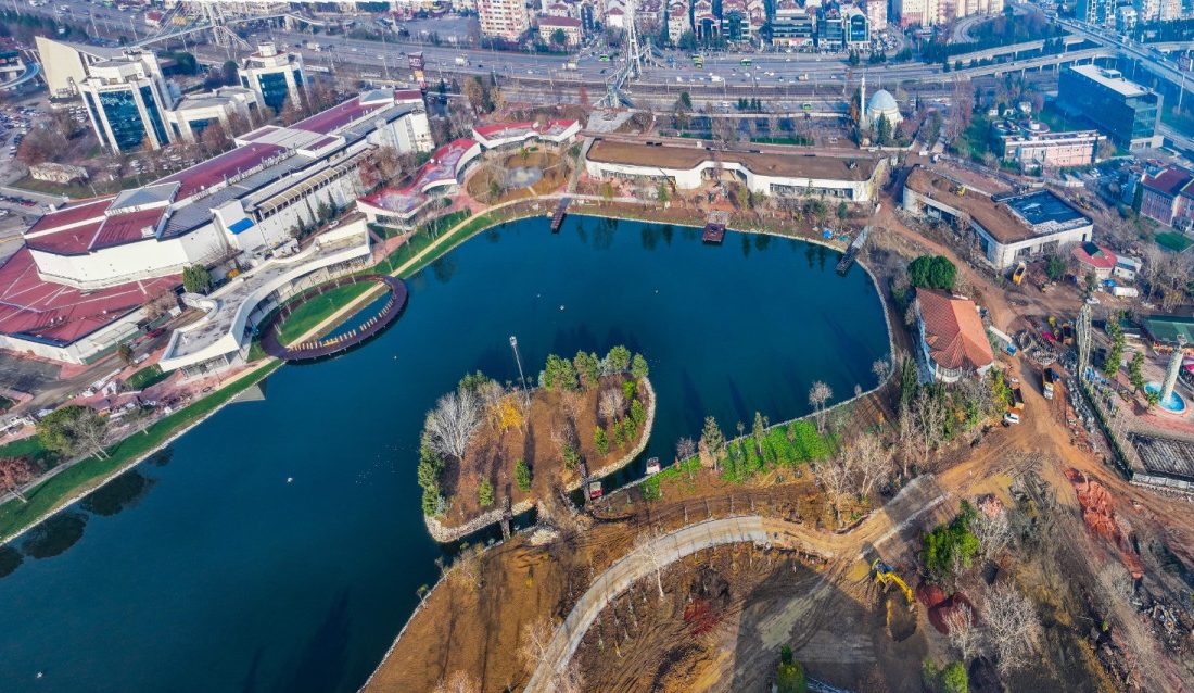 İzmit Millet Bahçesi otoparkını kullanacak vatandaşların merak ettiği ücret tarifesi