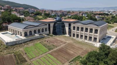 Kocaeli Büyükşehir Belediyesi tarafından Başiskele’de yapımı süren termal tesis projesinde