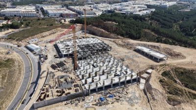 Kocaeli’nin Çayırova ilçesinde yapımı süren 200 yataklı Devlet Hastanesi’nde çalışmalar
