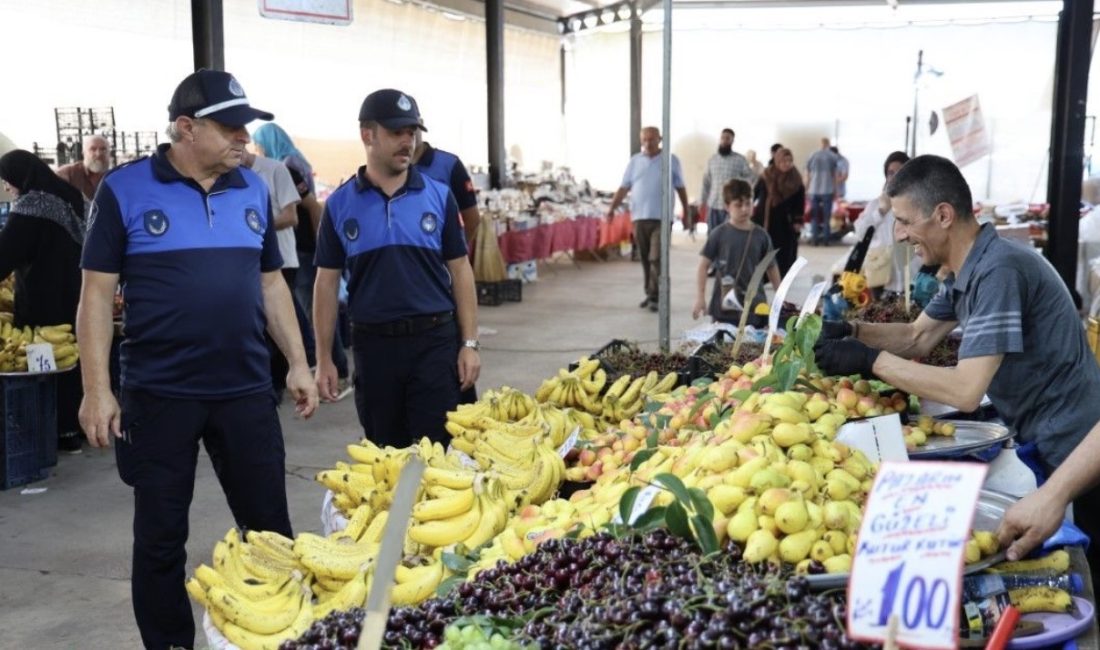 Kartepe Belediyesi Zabıta Müdürlüğü ekipleri, semt pazarlarında gerçekleştirdiği denetimlerde pazarcı