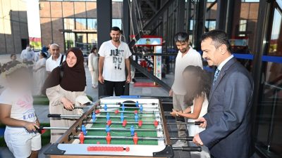 Kocaeli Valisi İlhami Aktaş, 30 Haziran Koruyucu Aile Günü kapsamında