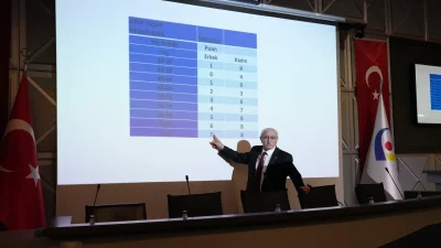 Gebze Ticaret Odası'nın düzenlediği söyleşide Kalp ve Damar Cerrahı Prof.