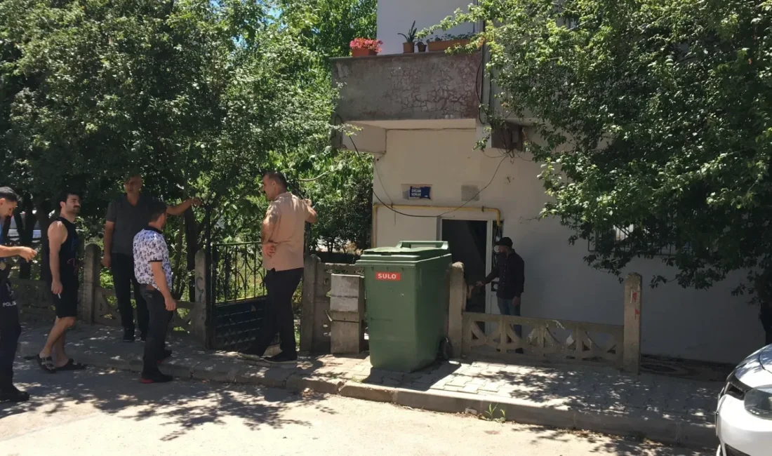 Kocaeli'nin Körfez ilçesinde boşanma aşamasındaki eşini ve bir akrabasını silah