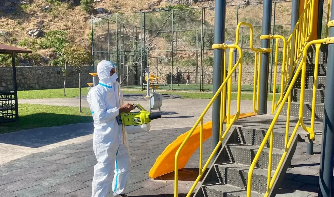 Körfez Belediyesi, yaz aylarında kullanım yoğunluğu artan çocuk oyun parkları