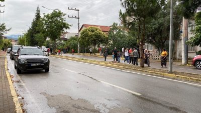 Kocaeli'nin Kavaklı Mahallesi'nde amca ile yeğen arasında çıkan tartışma kanlı