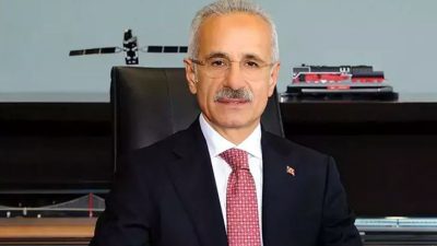 Ulaştırma ve Altyapı Bakanı Abdulkadir Uraloğlu, Kocaeli Limanı'nın dünyanın en