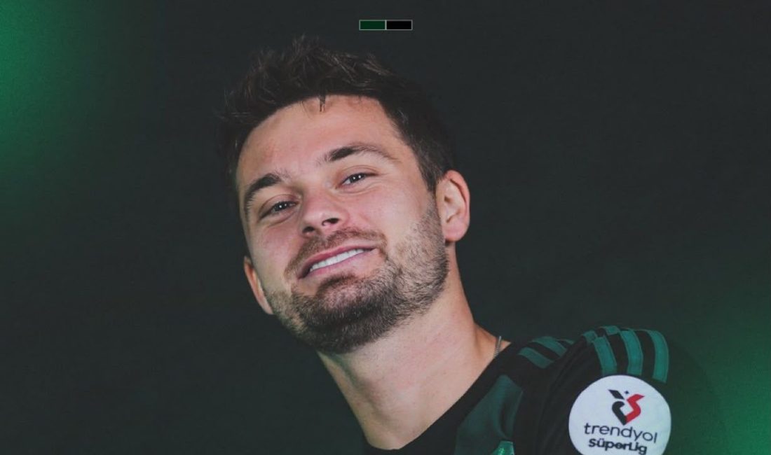 Kocaelispor, yeni sezon kadro planlaması kapsamında Polonyalı orta saha oyuncusu